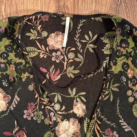 Free People | Small Floral Tunic Blouse - black pink green 100% polyester - Picture 3 of 8
